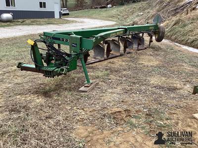 John Deere 2800 5-Bottom Plow