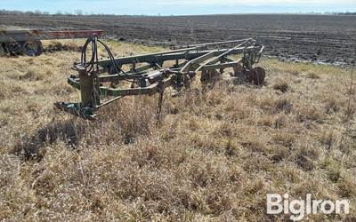John Deere 5x16" Semi-Mounted Plow