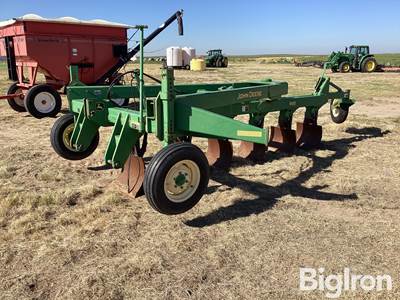 John Deere 995 5 Bottom Moldboard Plow