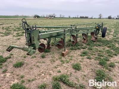 John Deere F-1350/1450 5 Bottom 5-16” Plow