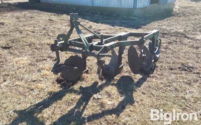 John Deere 3x16" Mounted Plow