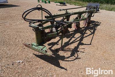 John Deere 4/14's Semi Mounted Moldboard Plow