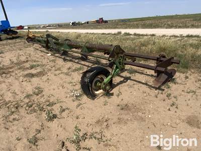 John Deere Multi-bottom Switch Plow