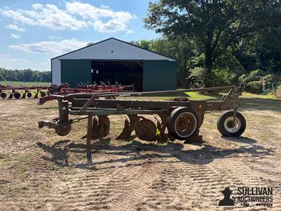 Oliver Semi-Mounted 4-Bottom Plow