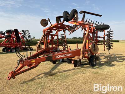 Richardson AE-4-30-4 6x5 Sweep Plow w/Sunflower Pickers