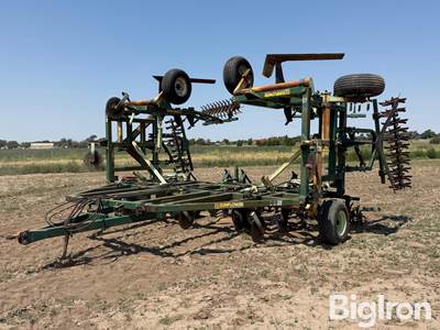 Sunflower 3371-40 Sweep Plow