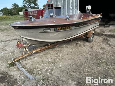 Holiday Wood Boat w/Trailer