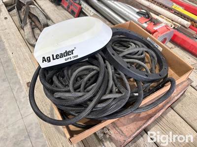 AgLeader 7500 Globe w/ Misc Cabling