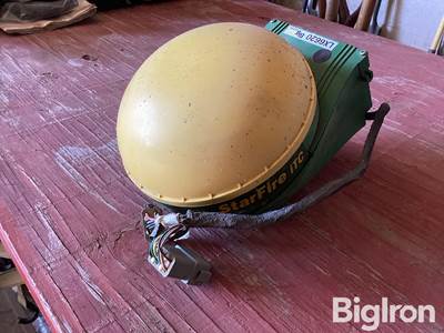 John Deere StarFire iTC Globe