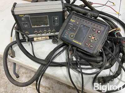 TeeJet 844E Sprayer Control & Centerline 230 Boom Pilot