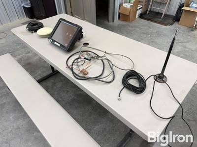 Trimble FMX 900 MHZ Radio