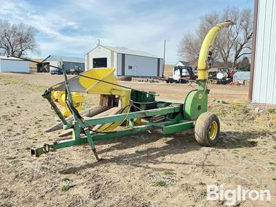 John Deere 35 Pull-Type Forage Harvester and Heads