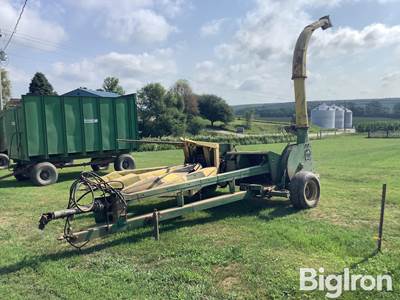 John Deere 3960 3R30” Pull-Type Chopper