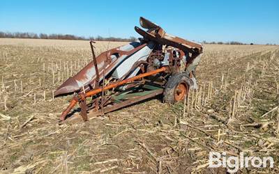 New Idea 1-Row Corn picker