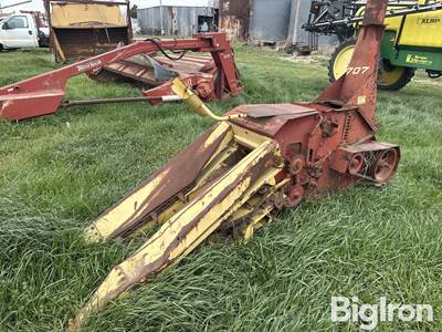 New Holland 707 3-Pt Silage Chopper