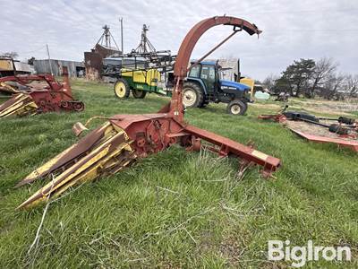 New Holland 707 3-Pt Silage Chopper