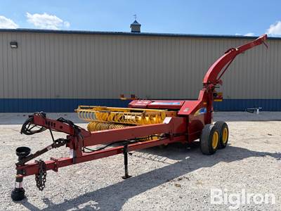 New Holland FP230 Pull-Type Forage Harvester