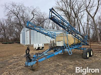 Blumhardt Trailmaster Pull-Type Sprayer