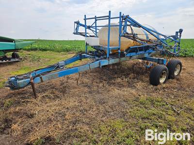 1993 Blumhardt Trail Master 51489 Pull-Type Sprayer