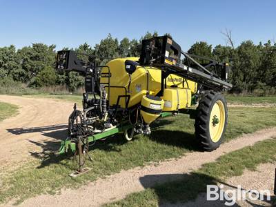 Bestway Field-Pro III 1000-Gal Pull-Type Sprayer