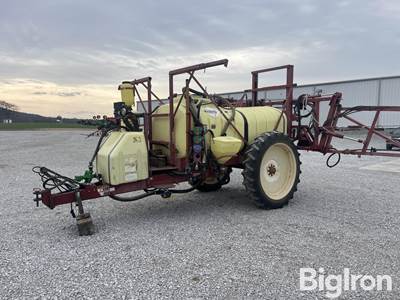 Hardi NAV1000M 80’ Navigator Pull-Type Sprayer