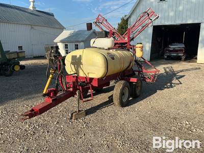 Hardi 45' 500 Gal Sprayer w/ Monitor