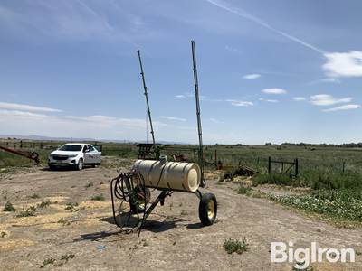 John Deere 29B Pull-Type Sprayer