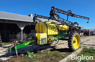 Sprayer Specialties XLRD1000 Pull-Type Sprayer