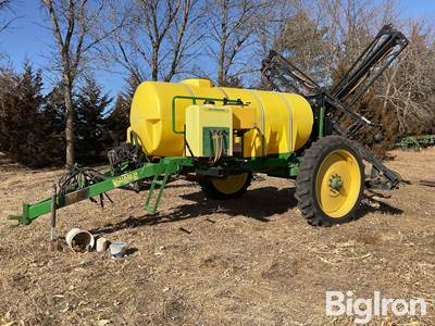Schaben Field Boss Pull-Type Sprayer