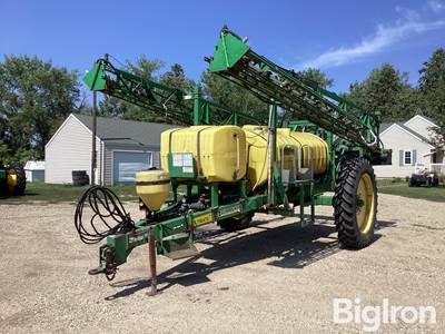 2002 Summers 80' Pull-Type sprayer
