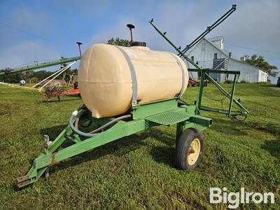 300-Gal 26' Pull-Type Sprayer