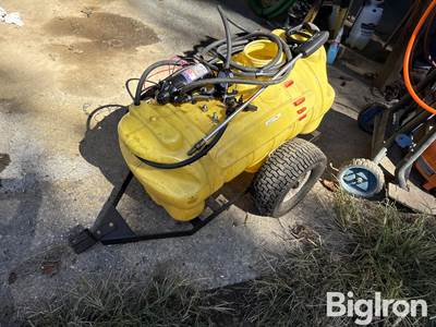 Poly 25 Gal Lawn Sprayer