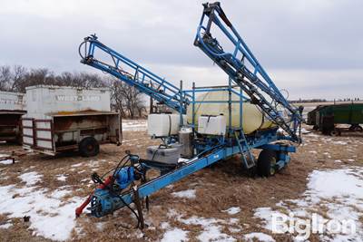 Wil-Rich Blumhardt 87' Boom 1000 Gallon Sprayer