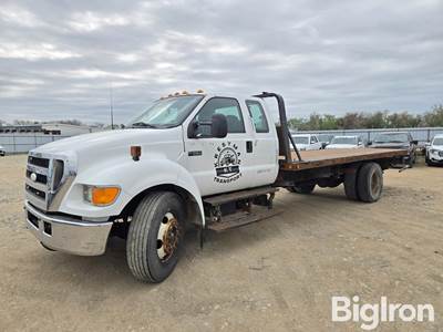 2005 Ford F650 S/A Roll-Off Truck