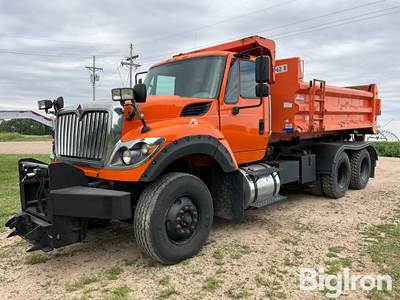 2016 International 7600 T/A Roll-Off Truck W/Stellar Hook & Henderson 14’ Roll-Off