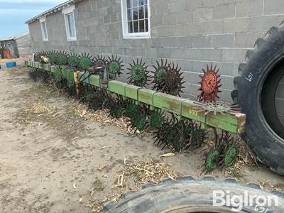 John Deere 400 30' Rotary Hoe