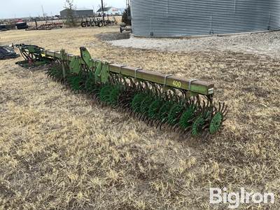 John Deere 400 15.5' Rotary Hoe