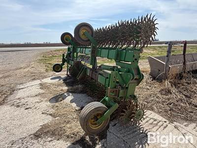 John Deere 400 30' Rotary Hoe