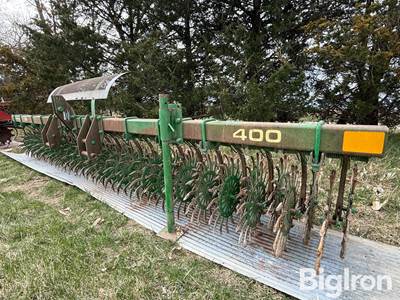 1991 John Deere 400 Rotary Hoe