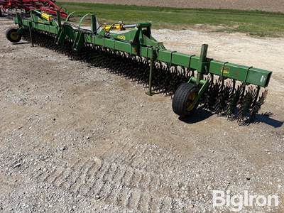 John Deere 400 30' Rotary Hoe