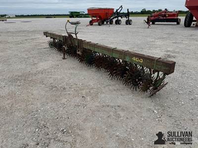 John Deere 400 3-Pt Rotary Hoe