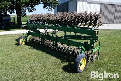 John Deere 400 Rotary Hoe