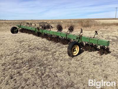 John Deere E0400 30' Rotary Hoe