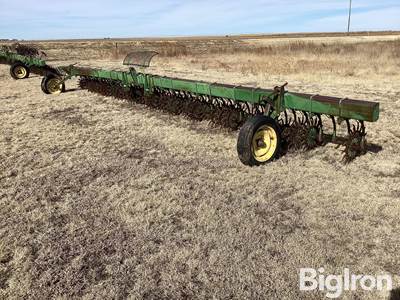 John Deere E0400 30' Rotary Hoe