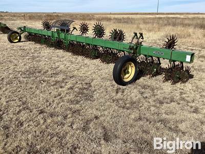 John Deere E0400 30' Rotary Hoe