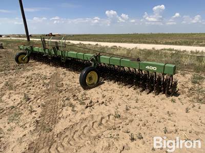 John Deere E0400 Rotary Hoe