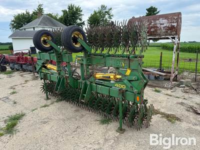 John Deere E0401 20' Rotary Hoe