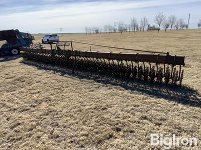 John Deere 30' Rotary Hoe
