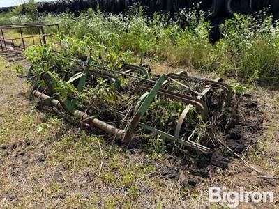 John Deere 3-Section Rotary Hoe