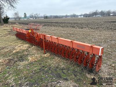Yetter 3421 21' 3-Pt Rotary Hoe